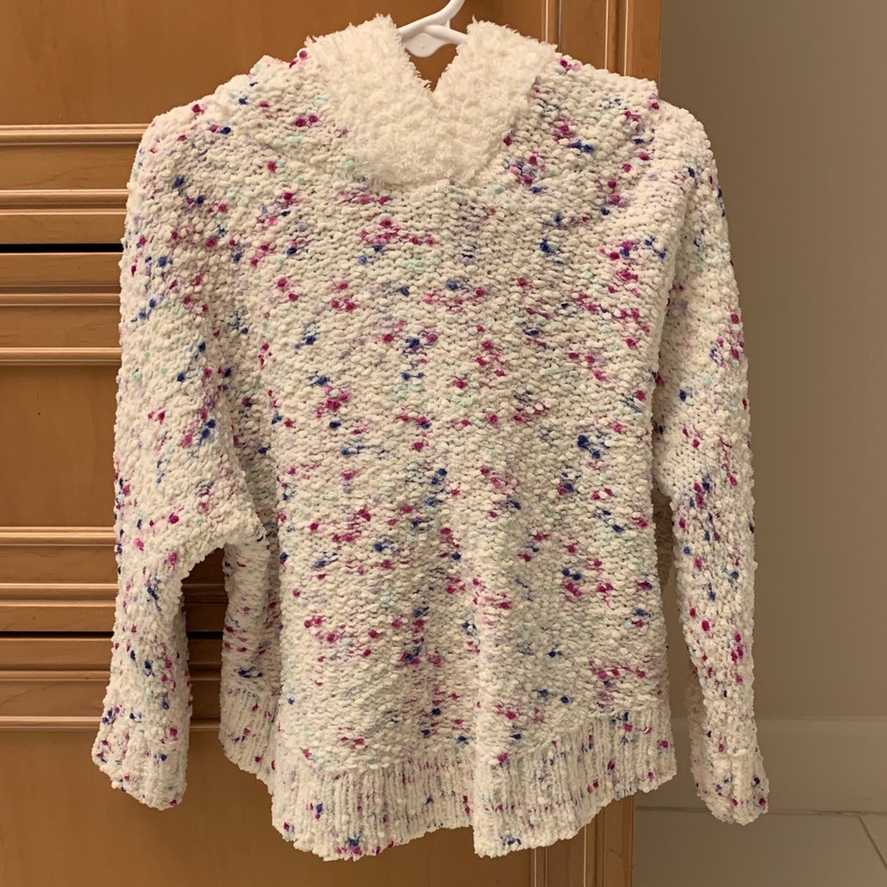 Cat & Jack Cream Sweater with Pink and Blue Speckles